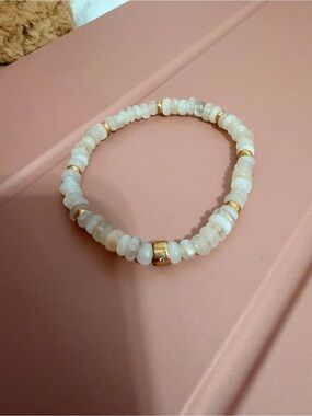 Karma & Luck White stone bracelet